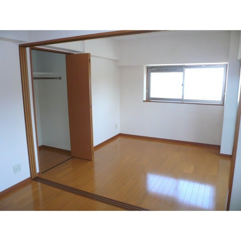 ※写真は別号室です。 扇ヒルズ