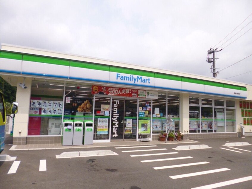 ファミリーマート長崎松原町店(コンビニ)まで599m Residence古賀