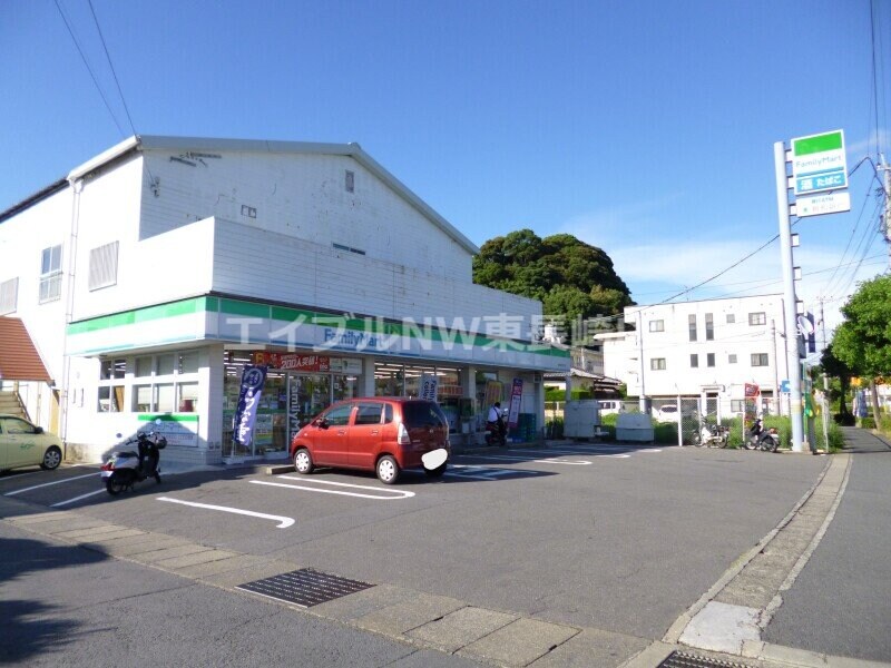 ファミリーマート長崎田中町店(コンビニ)まで558m 一刻館