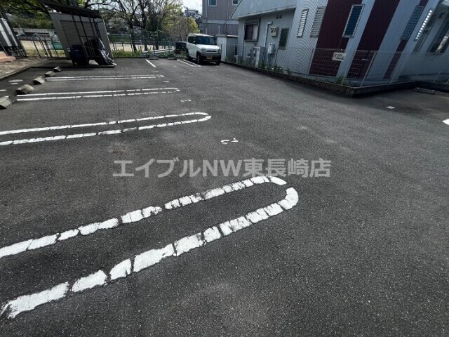 駐車場 インフィニティ―　ルーチェ