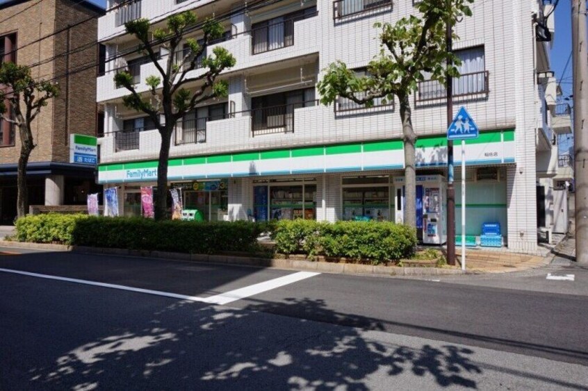 ファミリーマート長崎稲佐店(コンビニ)まで503m ハレ・ボヌール