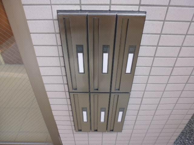 エントランス部分 コーポMONNOKi