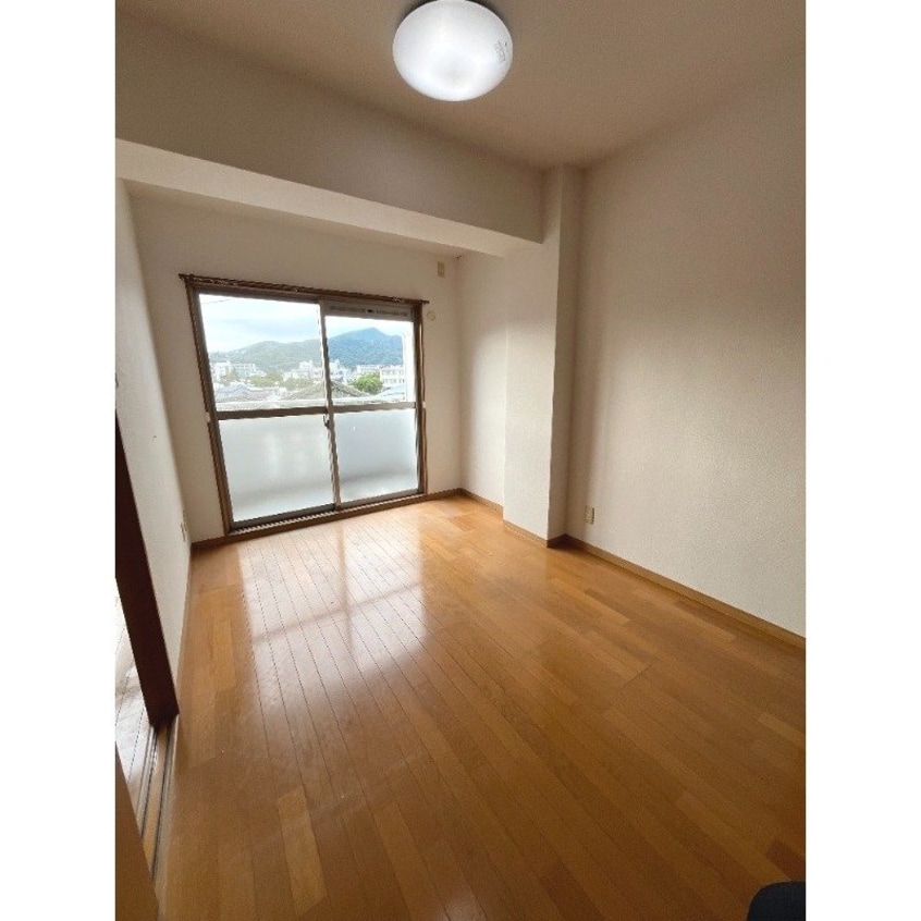 ※写真は別号室のものを使用 ※写真は別号室のものを使用 長崎市電１系統<長崎電気軌道>/長崎大学駅 徒歩13分 3階 築24年