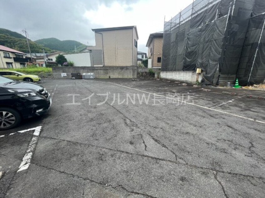 駐車場 フローラ中里