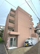 セントポリア泉の外観