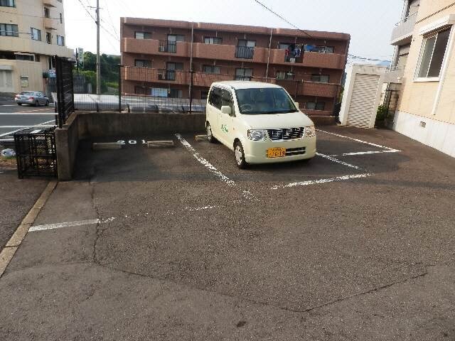 駐車場 ファミールパレスC棟