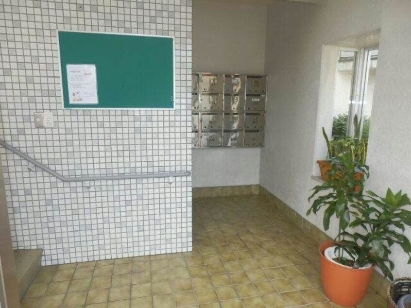 エントランス部分 サンコーポくさのⅠ