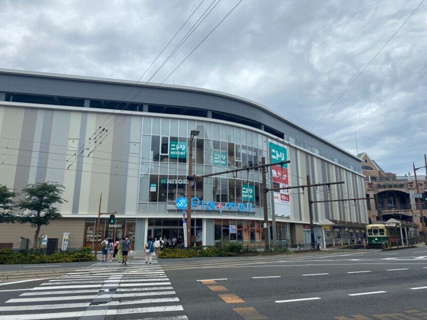 エレナプラっとモール長崎店(スーパー)まで1209m シャル夢Ⅴ