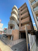 プレザント文教通りの外観