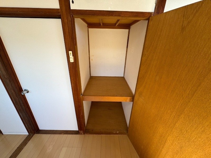  坂本町貸家