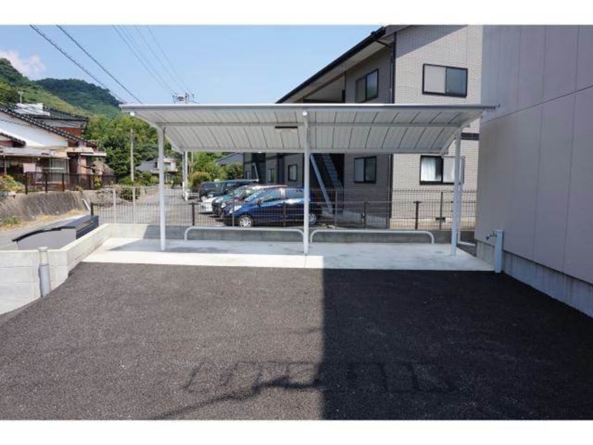 駐輪場 ボンヌール雅