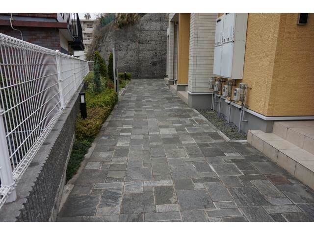 エントランス部分 メゾン グレースフル