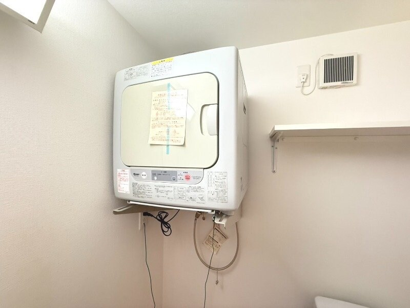  アミティ館内二番館