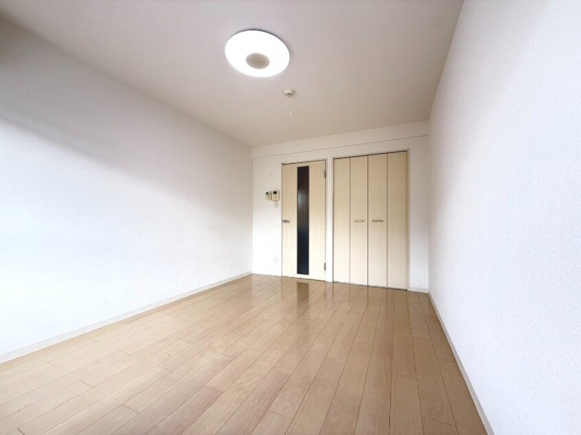  アミティ館内二番館