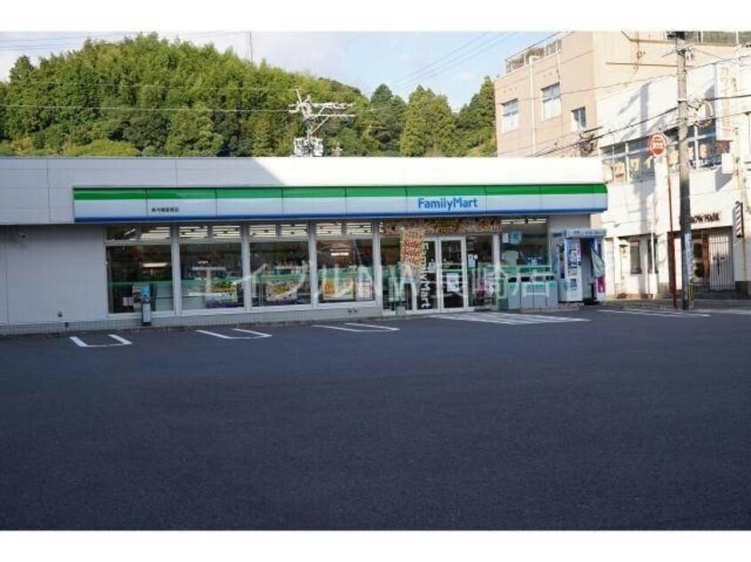 ファミリーマート長与嬉里郷店(コンビニ)まで290m 長崎本線/長与駅 徒歩11分 3階 築22年