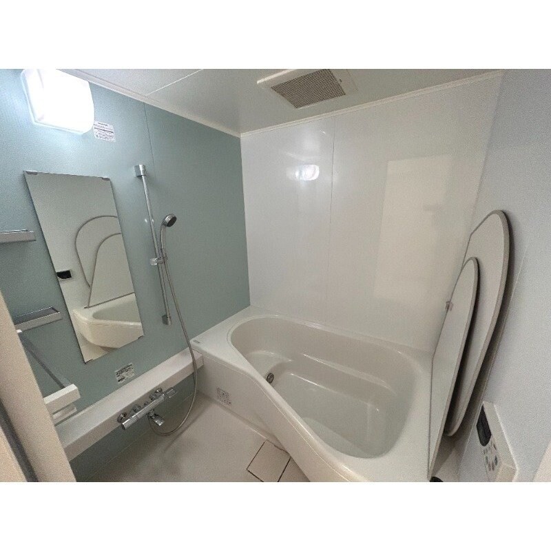 ※写真は別号室になります。 メルヴェーユ・F