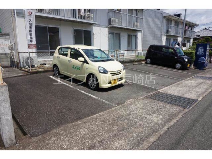 駐車場 プレジールタナカA棟