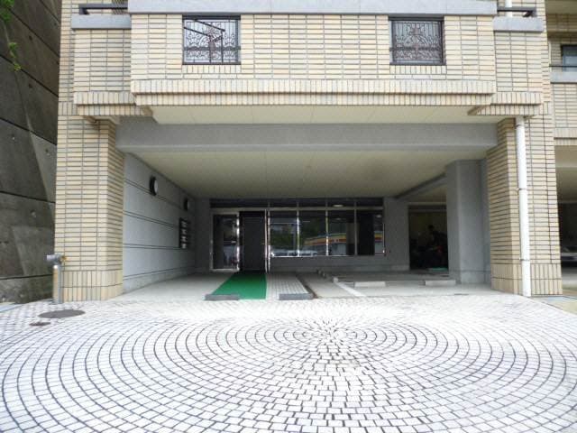 エントランス部分 レジデンス泉