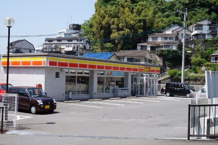 デイリーヤマザキ長崎住吉町店(コンビニ)まで113m レジデンス泉