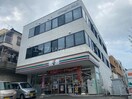 セブンイレブン長崎西山2丁目店(コンビニ)まで1433m 長崎市電３系統<長崎電気軌道>/諏訪神社駅 バス6分長崎経営バス・諏訪神社前下車:停歩1分 2階 築25年