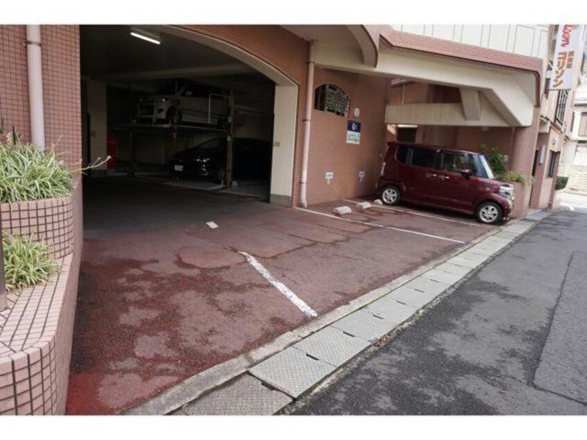 駐車場 ブリリアント竹尾