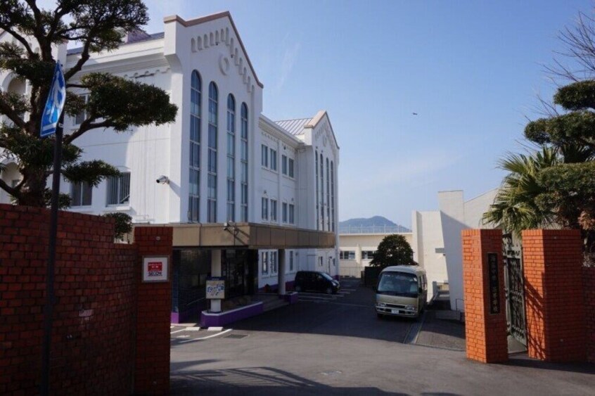 私立海星高校(高等学校/高等専門学校)まで369m 長崎市電５系統<長崎電気軌道>/メディカルセンター駅 徒歩8分 4階 築12年
