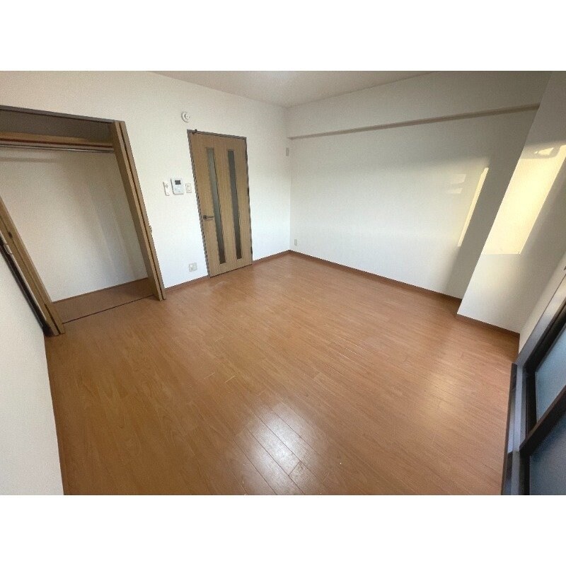 ※写真は別号室です。 パークアベニューⅡ