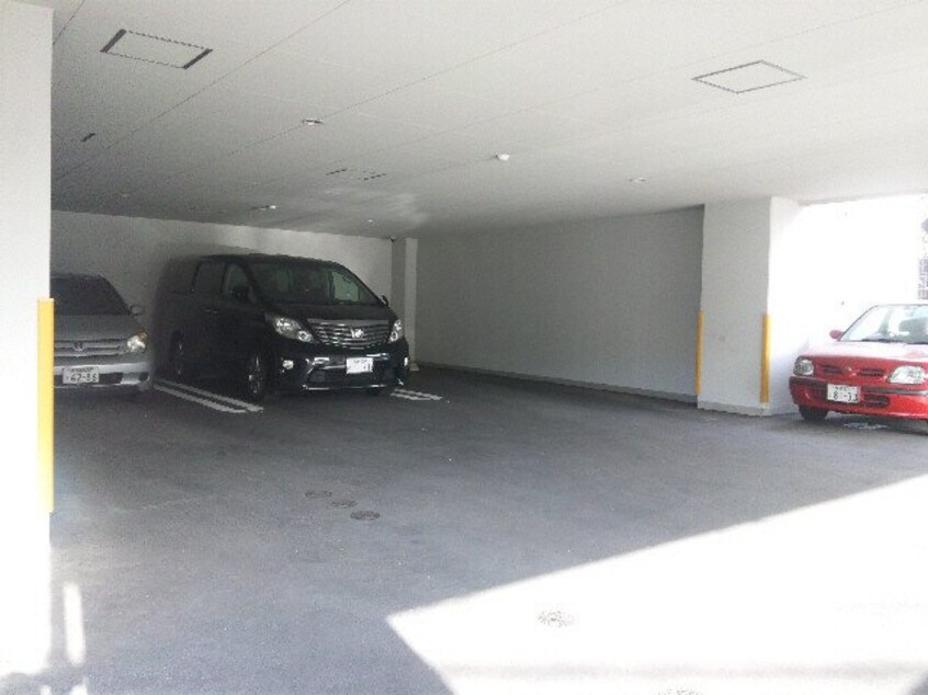 駐車場 メルヴェーユ・F