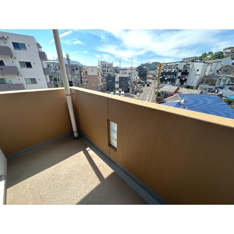 ※写真は別号室になります。 メルヴェーユ・F