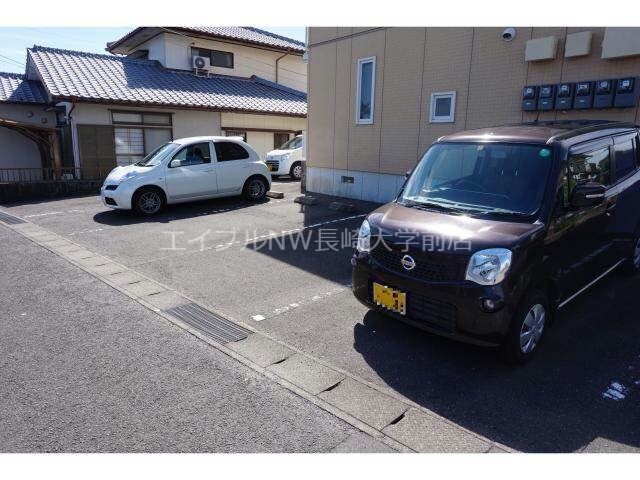 駐車場 ブランシェ金谷