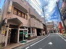 あこ物産ビルの外観