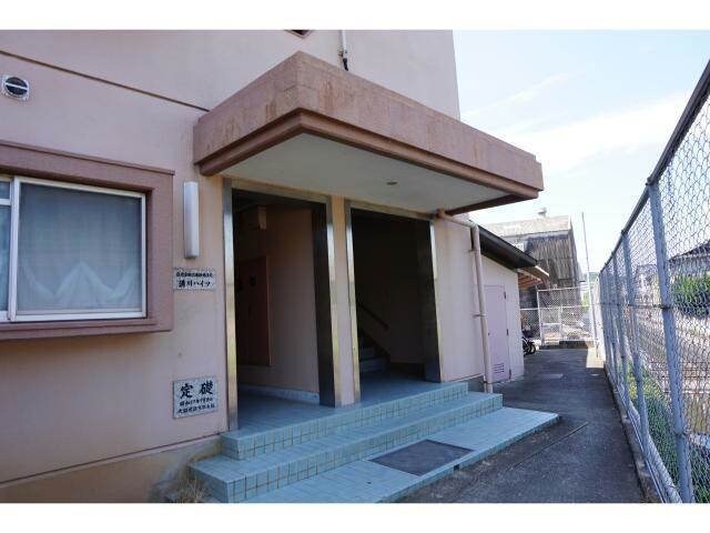 エントランス部分 溝川ハイツ