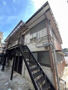 ピース大手の外観