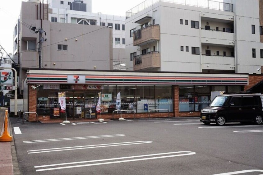 セブンイレブン長崎岩川町店(コンビニ)まで133m リバー山王