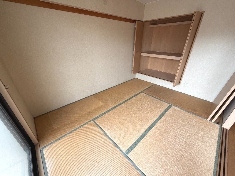  ハイネスアオヤマ横尾