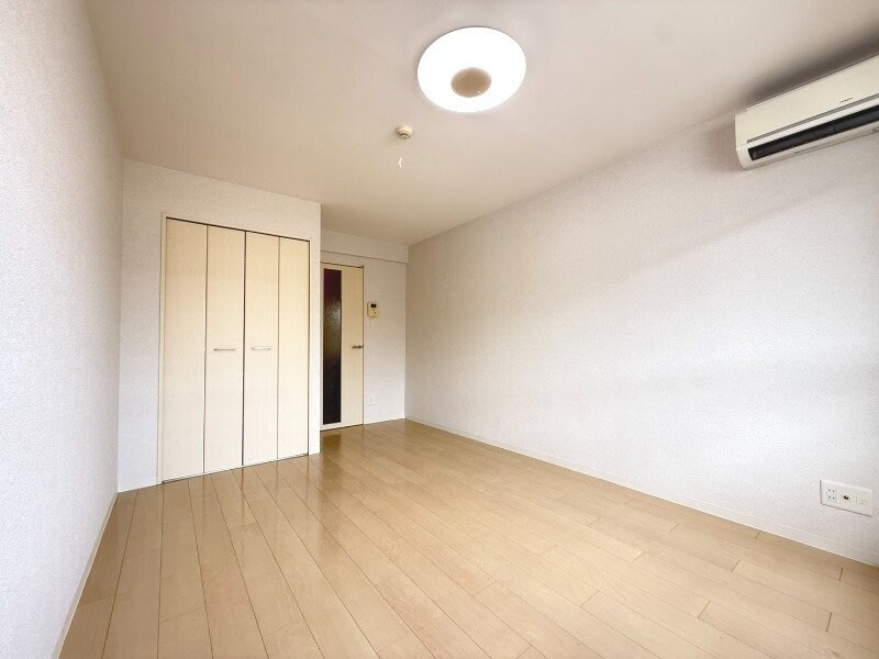  アミティ館内二番館