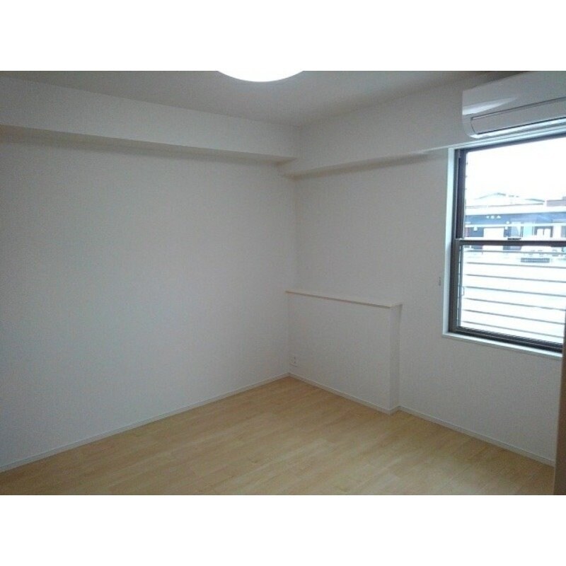 ※別号室の写真になります。 カルムフラン