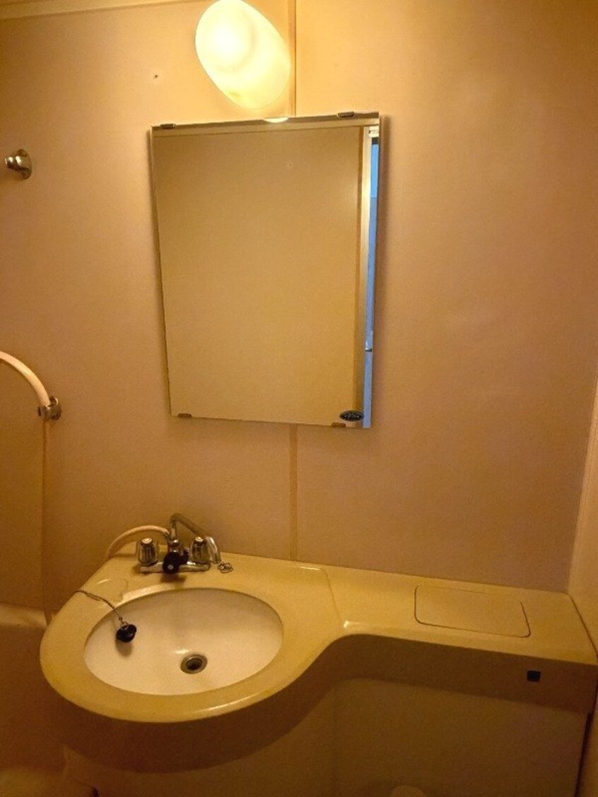  長崎市電１系統<長崎電気軌道>/昭和町通駅 徒歩3分 2階 築39年