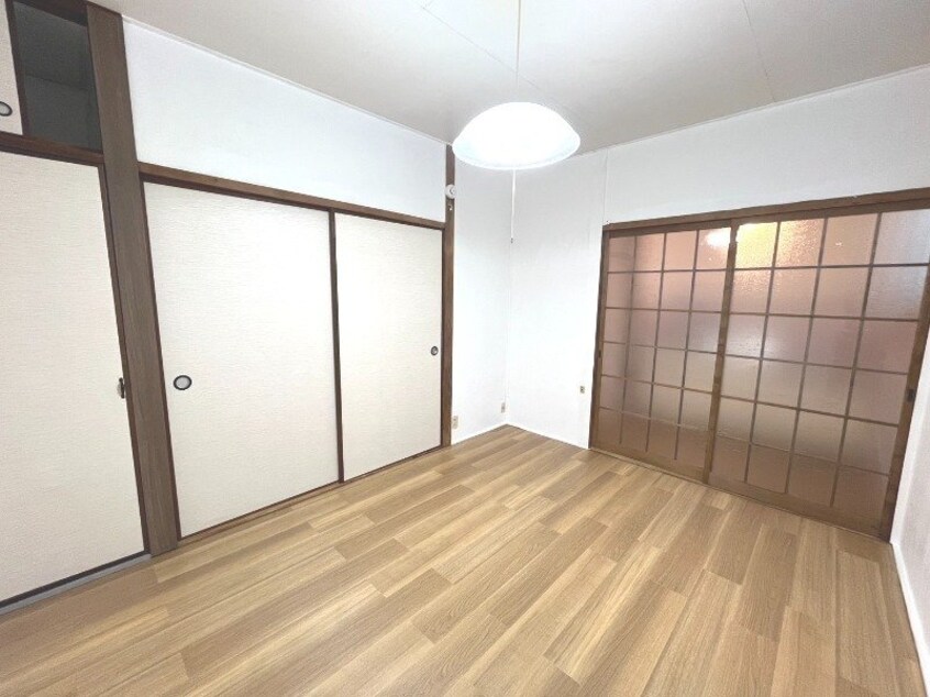  葉山ビル