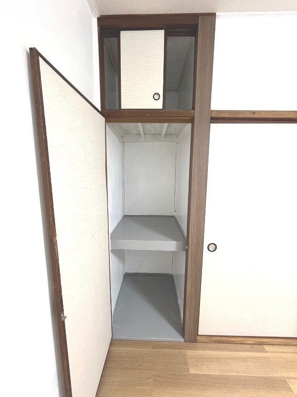  葉山ビル