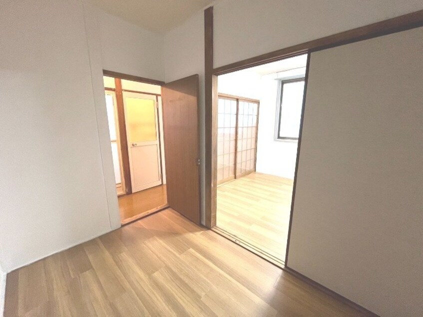 葉山ビル