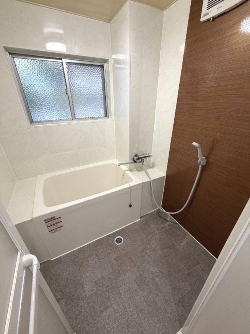  長崎市電１系統<長崎電気軌道>/赤迫駅 徒歩2分 2階 築45年