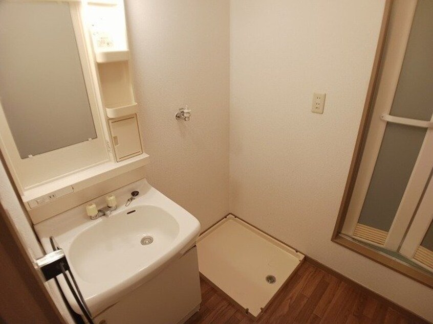  長崎本線/肥前古賀駅 車移動　13分5km 1階 築27年