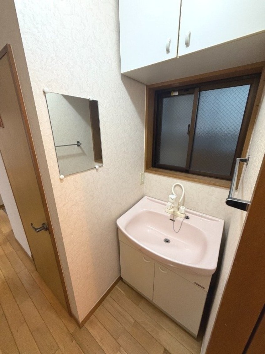  長崎市電１系統<長崎電気軌道>/平和公園駅 徒歩15分 2階 築22年