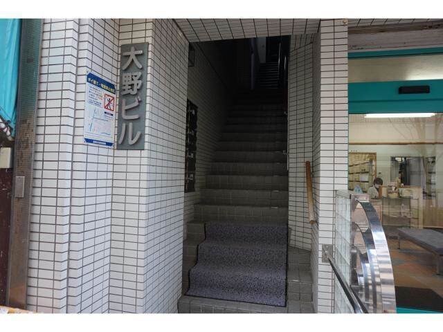 エントランス部分 長崎市電３系統<長崎電気軌道>/諏訪神社駅 徒歩2分 2階 築36年