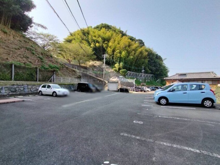 駐車場 グランドゥール継石