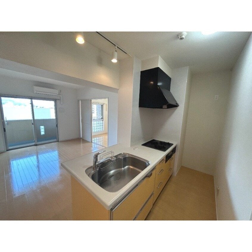 ※写真は別号室になります。 メルヴェーユ・F