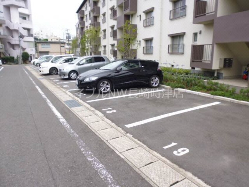 駐車場 フロンティア葉山