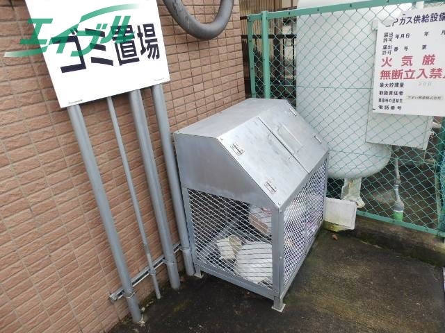 ゴミ置き場 メゾン桔梗