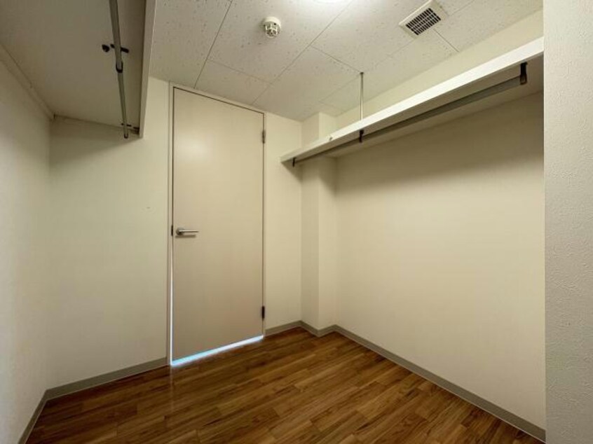  アルカサール山の手